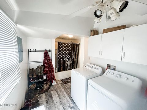 Tiny photo for 5427 Florita Drive, Toledo, OH 43615 (MLS # 10005745)