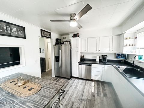 Tiny photo for 5427 Florita Drive, Toledo, OH 43615 (MLS # 10005745)