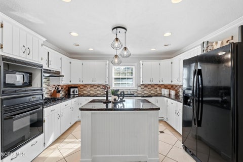 Tiny photo for 5532 Dennison Road, Toledo, OH 43615 (MLS # 10013188)