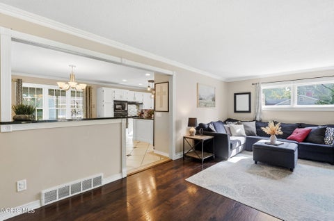 Tiny photo for 5532 Dennison Road, Toledo, OH 43615 (MLS # 10013188)
