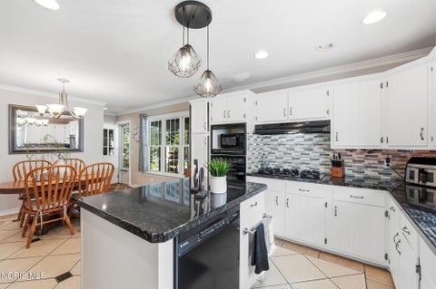 Tiny photo for 5532 Dennison Road, Toledo, OH 43615 (MLS # 10013188)