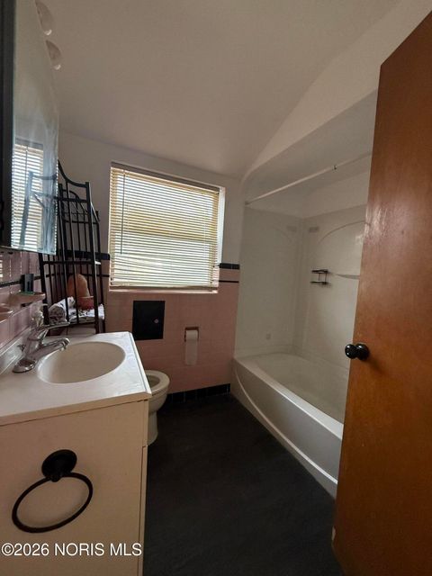 Tiny photo for 3935 Grantley Road, Toledo, OH 43613 (MLS # 10002784)