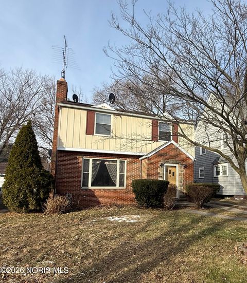 Photo of 3935 Grantley Road, Toledo, OH 43613 (MLS # 10002784)