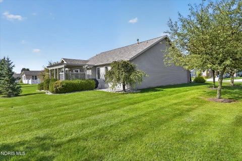 Tiny photo for 4240 E Crystal Ridge Drive, Maumee, OH 43537 (MLS # 10014561)