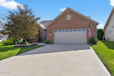 Photo of 4240 E Crystal Ridge Drive, Maumee, OH 43537 (MLS # 10014561)