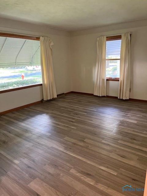 Tiny photo for 546 Elmdale Avenue, Toledo, OH 43609 (MLS # 10005403)