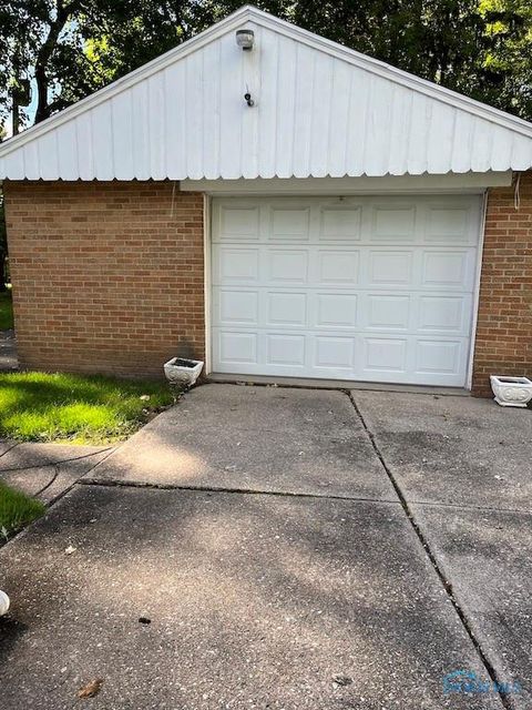 Tiny photo for 546 Elmdale Avenue, Toledo, OH 43609 (MLS # 10005403)