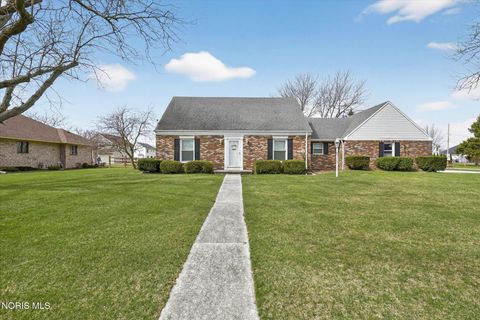 Homes For Sale - 1524 Red Bud Drive<br/> Northwood, OH 43619