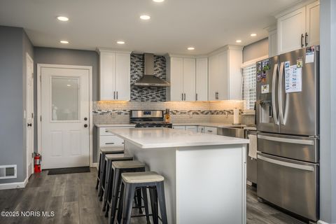 Tiny photo for 1524 Red Bud Drive, Northwood, OH 43619 (MLS # 10002891)