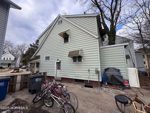 Tiny photo for 517 Shasta Drive, Toledo, OH 43609 (MLS # 10002437)