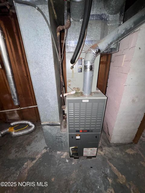 Tiny photo for 517 Shasta Drive, Toledo, OH 43609 (MLS # 10002437)