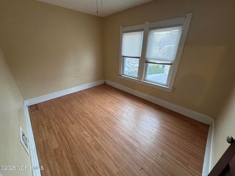 Tiny photo for 517 Shasta Drive, Toledo, OH 43609 (MLS # 10002437)