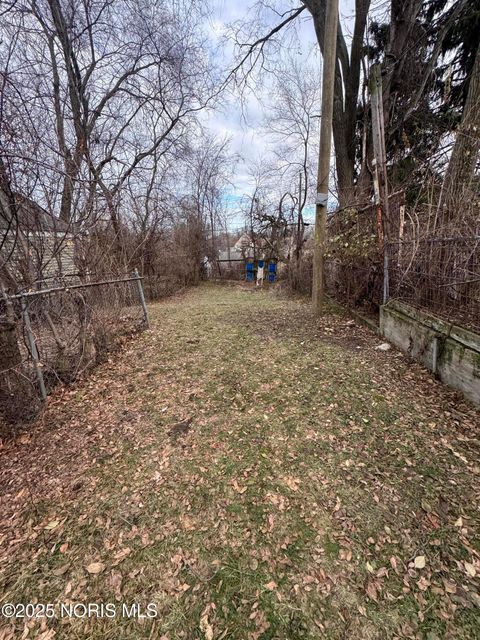 Tiny photo for 517 Shasta Drive, Toledo, OH 43609 (MLS # 10002437)