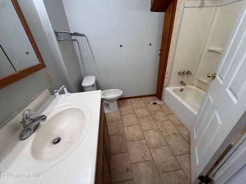 Tiny photo for 517 Shasta Drive, Toledo, OH 43609 (MLS # 10002437)