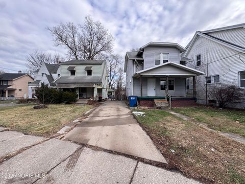 Photo of 517 Shasta Drive, Toledo, OH 43609 (MLS # 10002437)