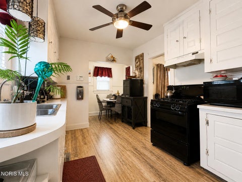 Tiny photo for 3718 Revere Drive, Toledo, OH 43612 (MLS # 10011625)