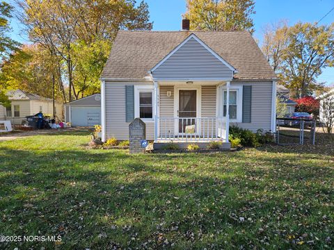 Photo of 5565 Steffens Avenue, Toledo, OH 43623 (MLS # 10000919)