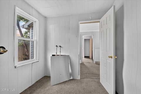 Tiny photo for 2433 Paradise Avenue, Toledo, OH 43613 (MLS # 10012159)