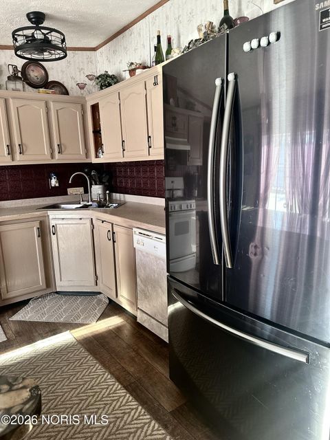 Tiny photo for 314 E Canal Street, Antwerp, OH 45813 (MLS # 10003146)