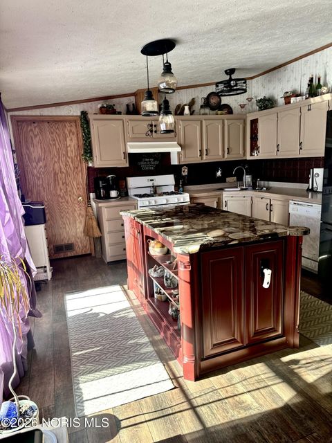 Tiny photo for 314 E Canal Street, Antwerp, OH 45813 (MLS # 10003146)