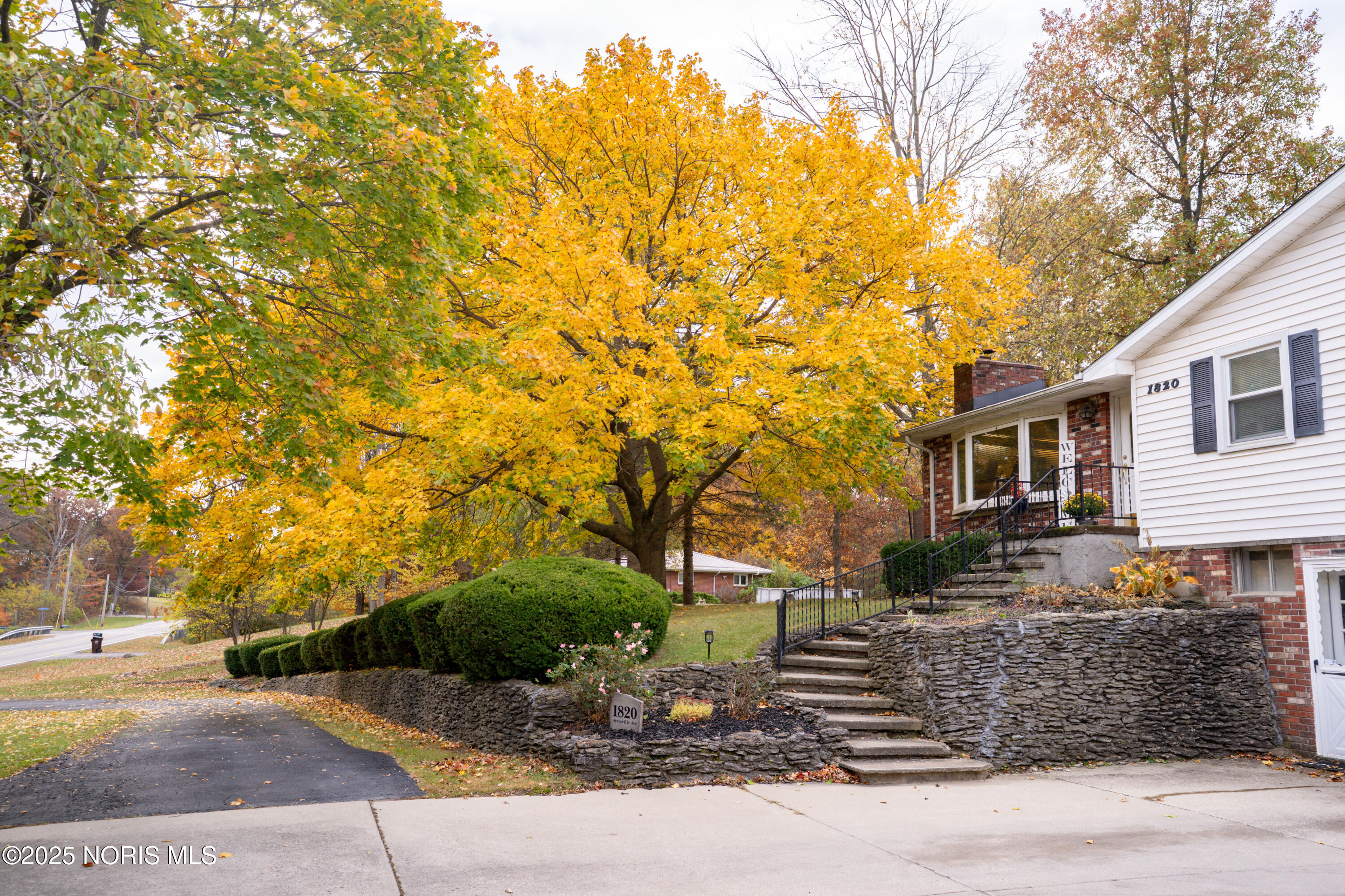 1820 Ayersville Avenue