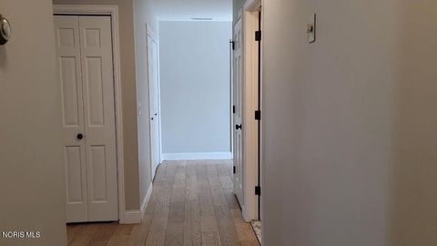 Tiny photo for 6562 Woodhall Drive #Apt 4, Sylvania, OH 43560 (MLS # 10007266)
