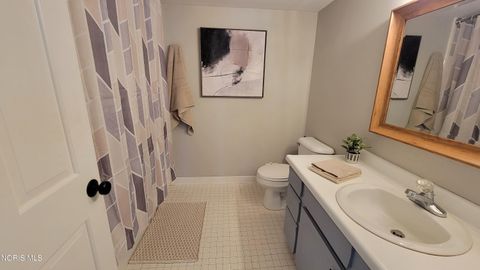 Tiny photo for 6562 Woodhall Drive #Apt 4, Sylvania, OH 43560 (MLS # 10007266)