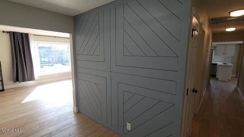 Tiny photo for 6562 Woodhall Drive #Apt 4, Sylvania, OH 43560 (MLS # 10007266)