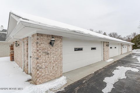 Tiny photo for 6562 Woodhall Drive #Apt 4, Sylvania, OH 43560 (MLS # 10007266)