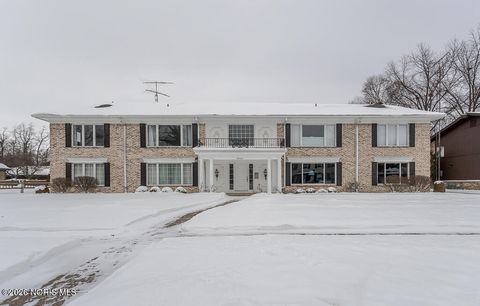 Tiny photo for 6562 Woodhall Drive #Apt 4, Sylvania, OH 43560 (MLS # 10007266)