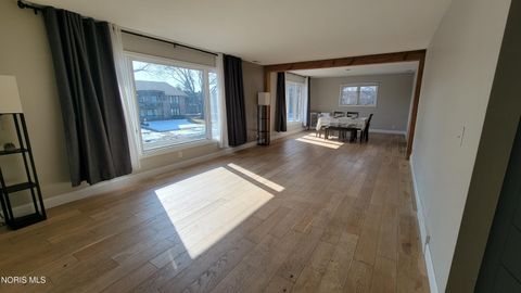 Tiny photo for 6562 Woodhall Drive #Apt 4, Sylvania, OH 43560 (MLS # 10007266)