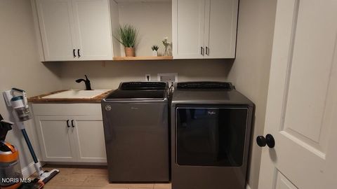 Tiny photo for 6562 Woodhall Drive #Apt 4, Sylvania, OH 43560 (MLS # 10007266)