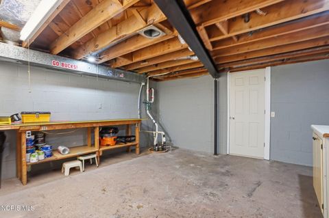 Tiny photo for 411 Orchard Lane, Findlay, OH 45840 (MLS # 10006121)