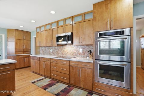 Tiny photo for 411 Orchard Lane, Findlay, OH 45840 (MLS # 10006121)