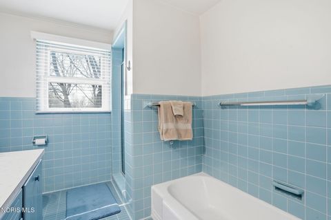 Tiny photo for 411 Orchard Lane, Findlay, OH 45840 (MLS # 10006121)