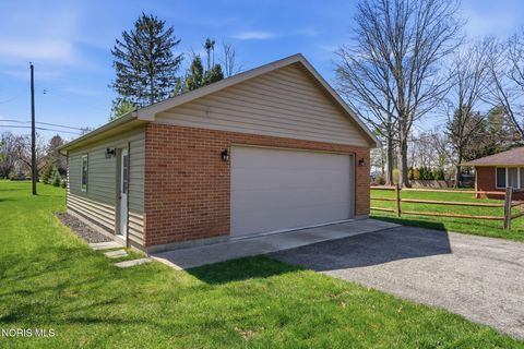 Tiny photo for 411 Orchard Lane, Findlay, OH 45840 (MLS # 10006121)