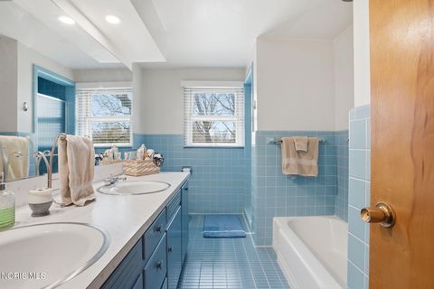 Tiny photo for 411 Orchard Lane, Findlay, OH 45840 (MLS # 10006121)