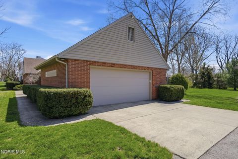 Tiny photo for 411 Orchard Lane, Findlay, OH 45840 (MLS # 10006121)