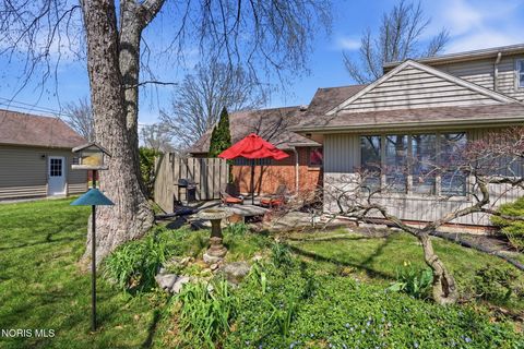 Tiny photo for 411 Orchard Lane, Findlay, OH 45840 (MLS # 10006121)