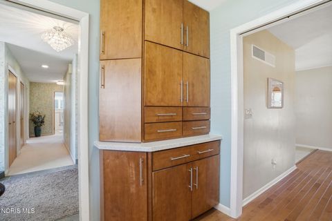 Tiny photo for 411 Orchard Lane, Findlay, OH 45840 (MLS # 10006121)