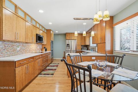 Tiny photo for 411 Orchard Lane, Findlay, OH 45840 (MLS # 10006121)