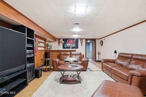 Tiny photo for 411 Orchard Lane, Findlay, OH 45840 (MLS # 10006121)