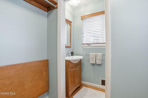 Tiny photo for 411 Orchard Lane, Findlay, OH 45840 (MLS # 10006121)