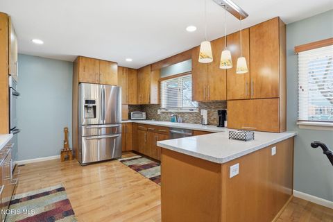 Tiny photo for 411 Orchard Lane, Findlay, OH 45840 (MLS # 10006121)