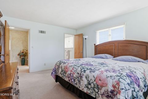 Tiny photo for 411 Orchard Lane, Findlay, OH 45840 (MLS # 10006121)