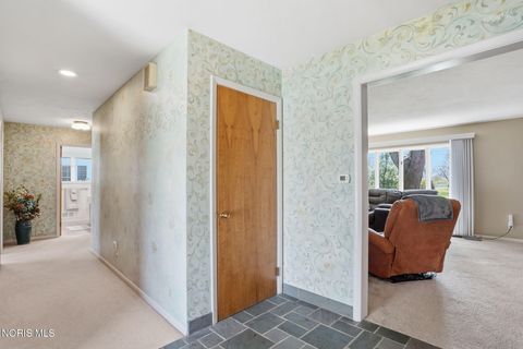 Tiny photo for 411 Orchard Lane, Findlay, OH 45840 (MLS # 10006121)