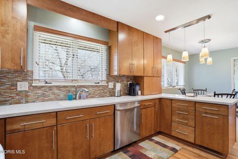 Tiny photo for 411 Orchard Lane, Findlay, OH 45840 (MLS # 10006121)