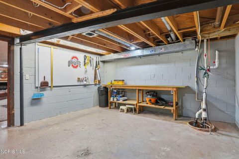 Tiny photo for 411 Orchard Lane, Findlay, OH 45840 (MLS # 10006121)