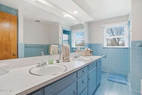 Tiny photo for 411 Orchard Lane, Findlay, OH 45840 (MLS # 10006121)