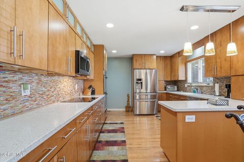 Tiny photo for 411 Orchard Lane, Findlay, OH 45840 (MLS # 10006121)